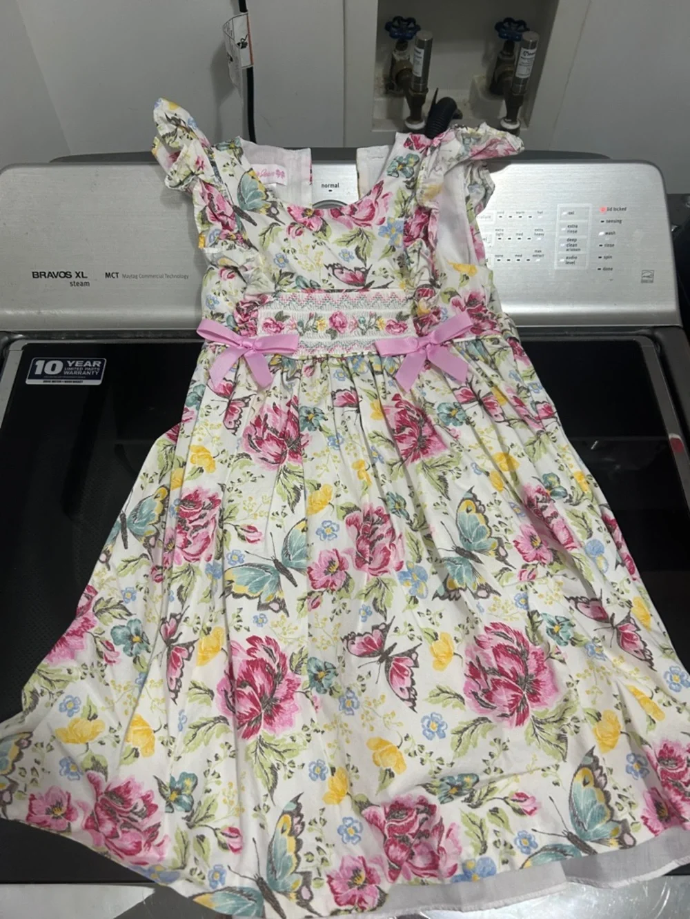 Girls size 5 lined smocked cotton flower butterfly dress like new nwot